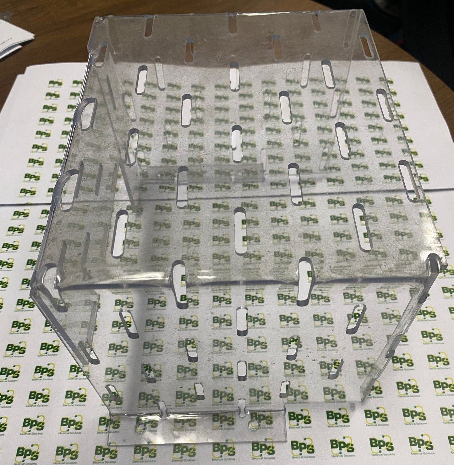 Shroud 320 - 400INS to 400A SAU Chassis 200/210 deep enclosure Top Feed
