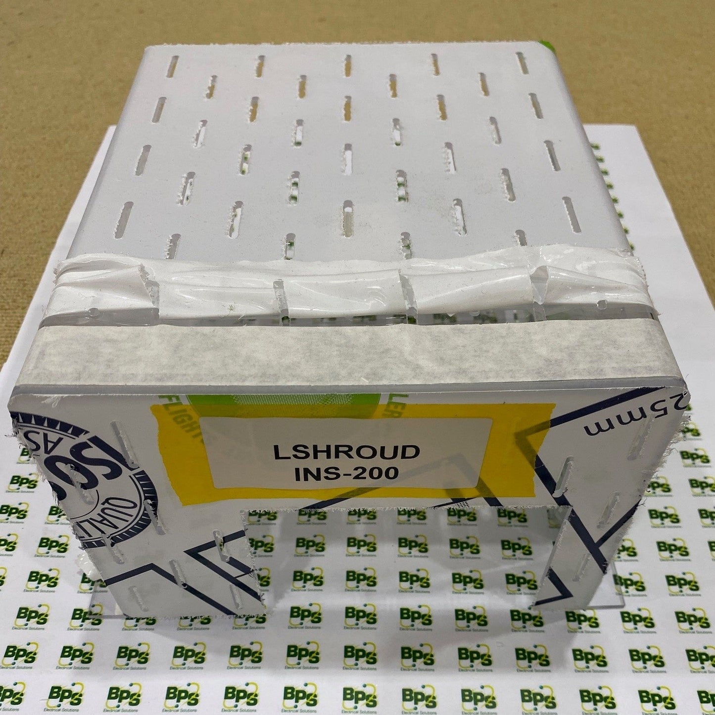 Shroud 320-630INS to CNSX Chassis 200/210 deep enclosure Top Feed
