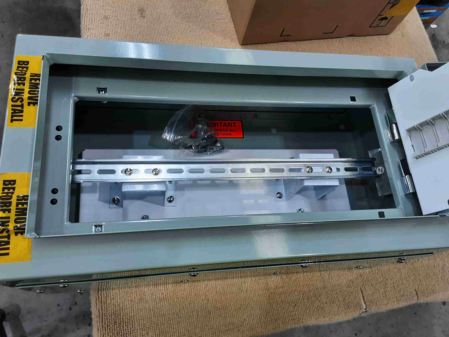 DIN Box Enclosures 24/48 Pole